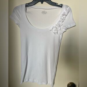 Women’s J Crew White Scoop Neck Tee with Shoulder Ruffle 14 PTP X 24